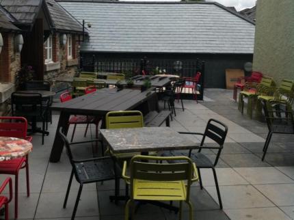 מלון טוויסטוק The Queen'S Head Wetherspoon מראה חיצוני תמונה